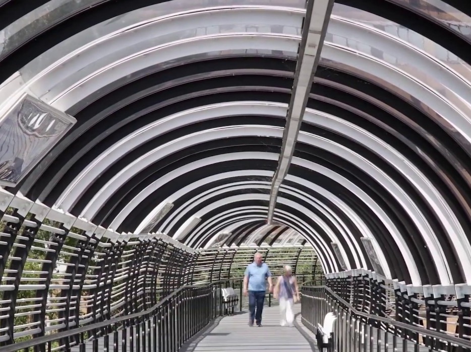 Plāksņu monopolikarbonāts Plāksņu monopolikarbonāts