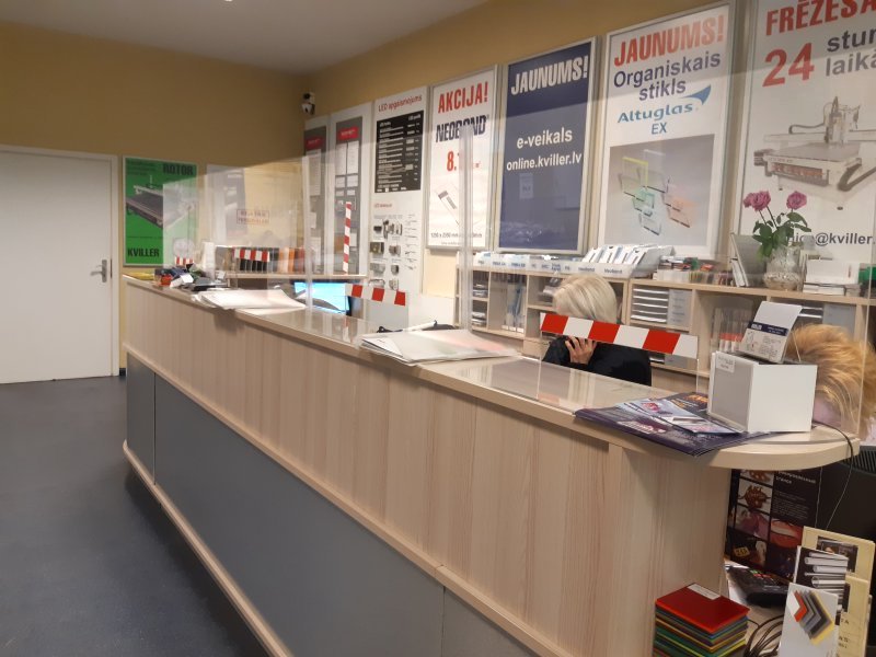 Organiskā stikla drošības barjeras Organiskā stikla drošības barjeras