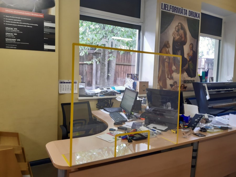 Organiskā stikla drošības barjeras Organiskā stikla drošības barjeras